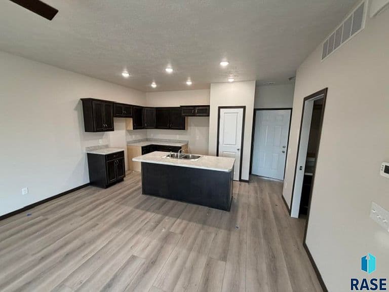 9426 W Tunis Dr photo 2