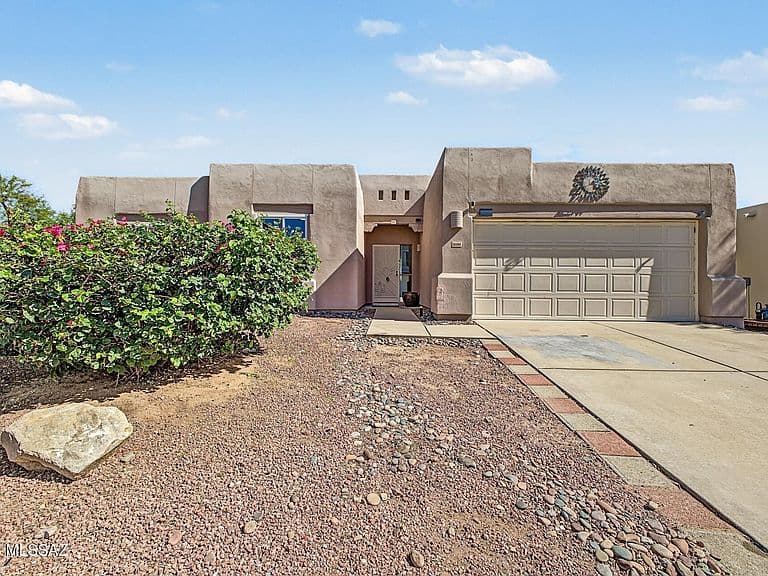 10286 N Mineral Spring Ln photo 2