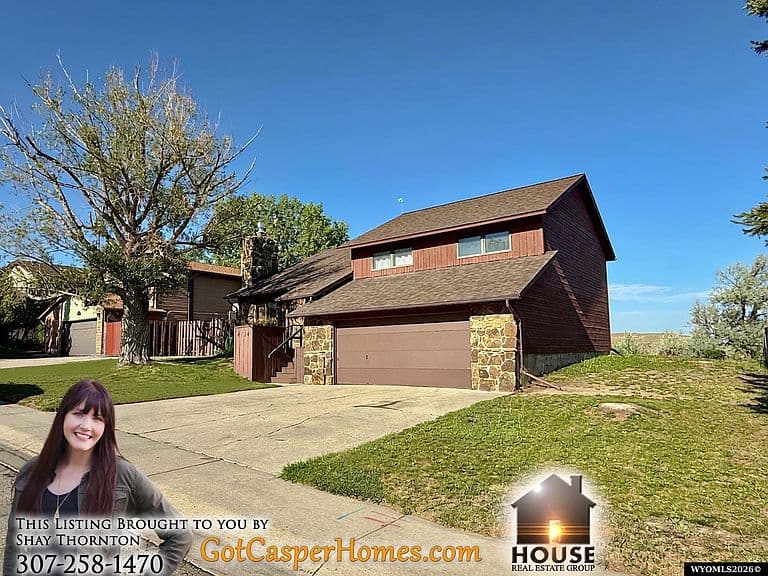 4730 S Oak St photo 2