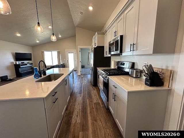 1405 Louise Ln photo 4