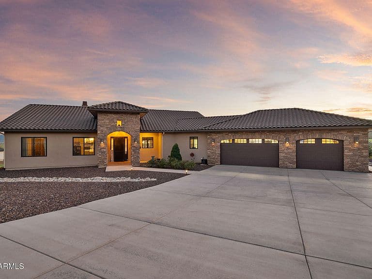 9090 N Concho Street photo 4