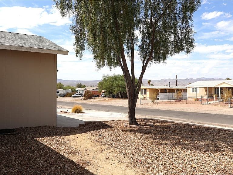 1660 Nottingham Drive photo 3