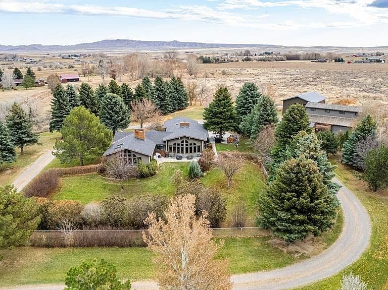 60 Frost Ln photo 1