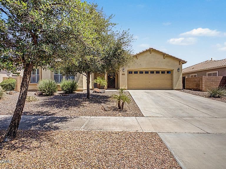 2922 E ELEANA Lane photo 2
