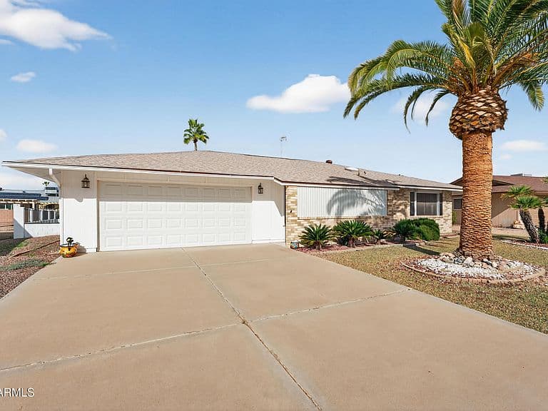 13034 W BUTTERFIELD Drive photo 2