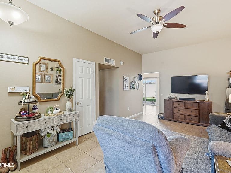 14227 N NEWCASTLE Drive photo 4