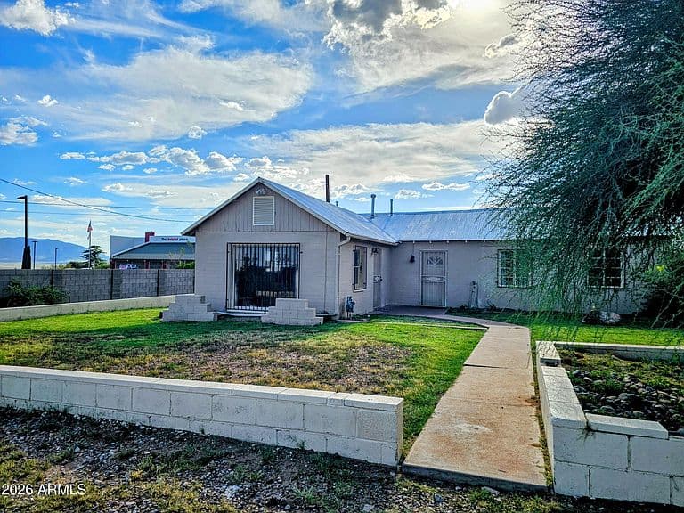 1188 S NACO Highway photo 1