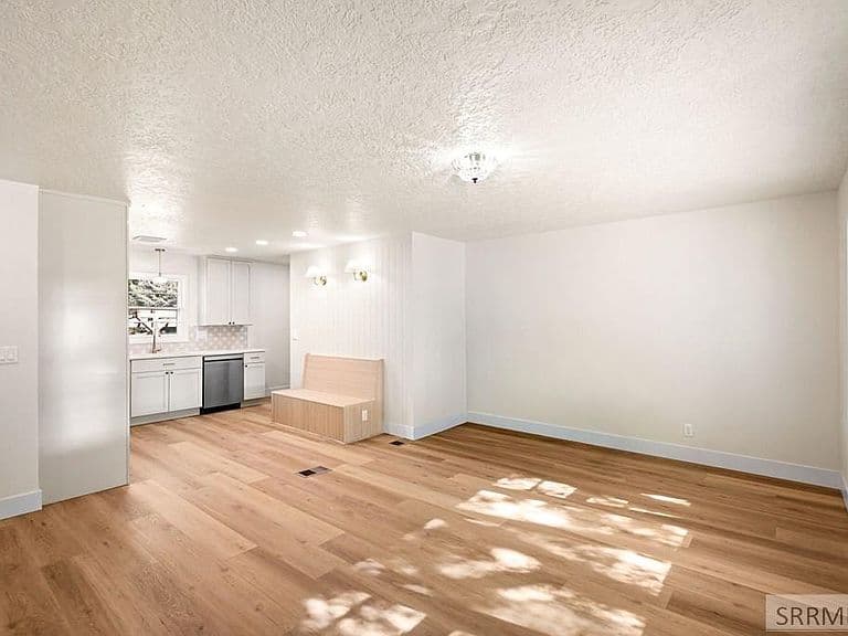 1895 S Avocet Dr photo 3