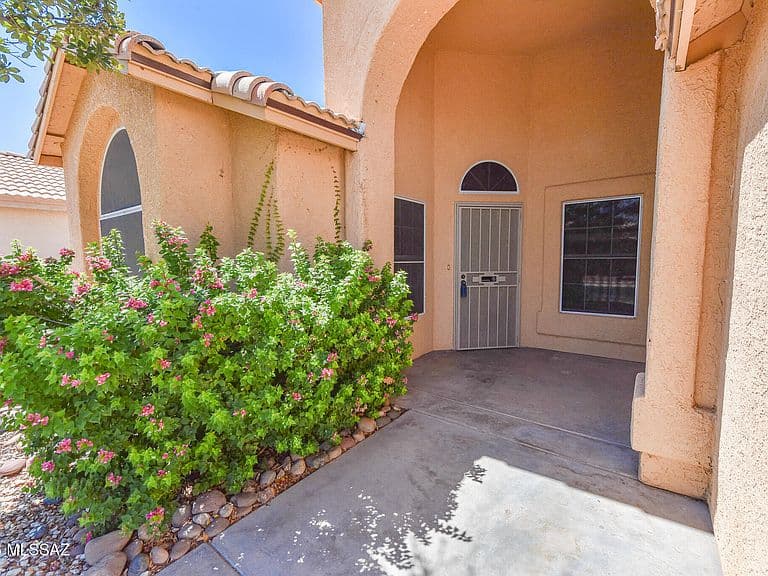 6706 W Nueva Vista Dr photo 2