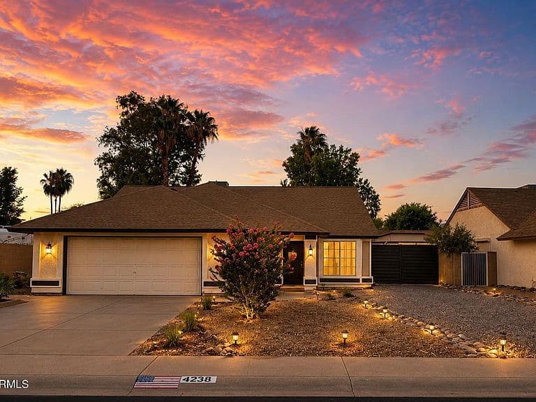 4238 E EVERETT Drive photo 3
