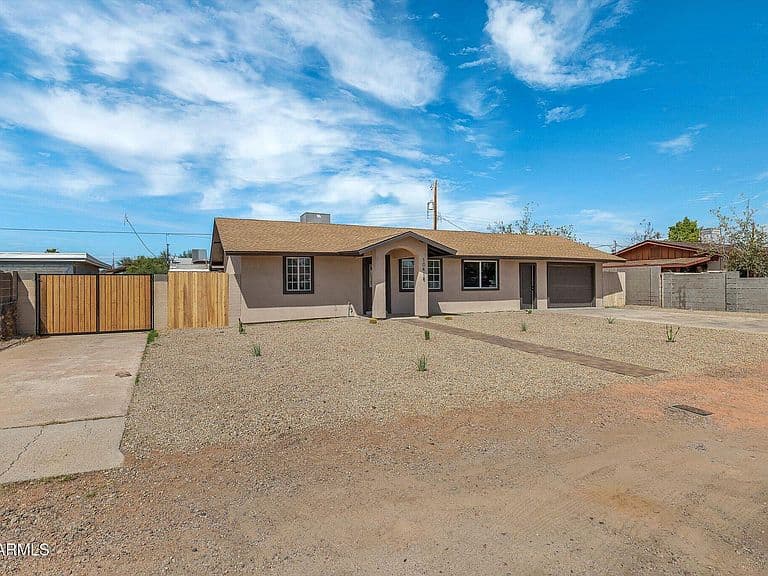10418 E ALBANY Street photo 2