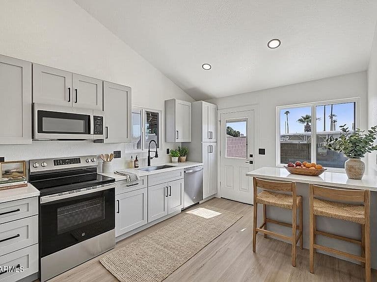 9809 E BIRCHWOOD Avenue photo 3