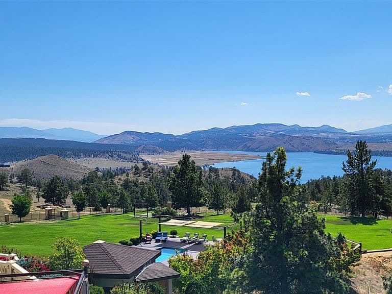 5275 Riverview Dr photo 3