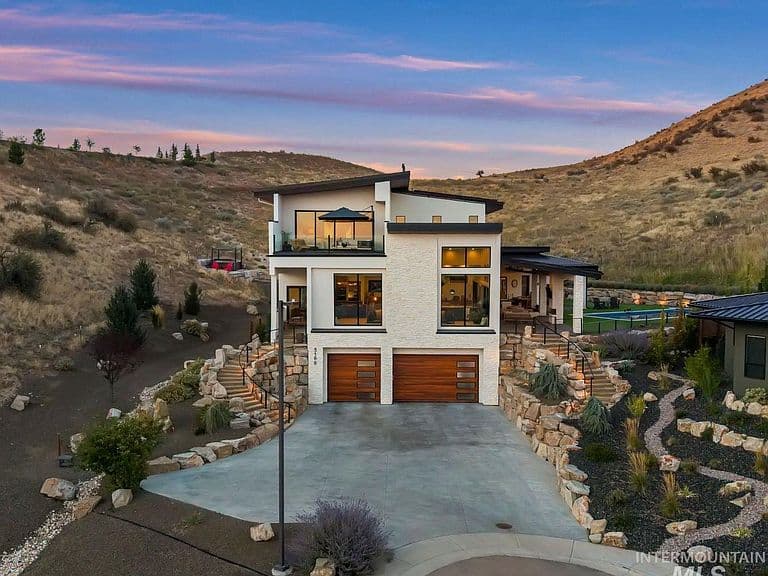 5166 N Corralero Ln photo 1