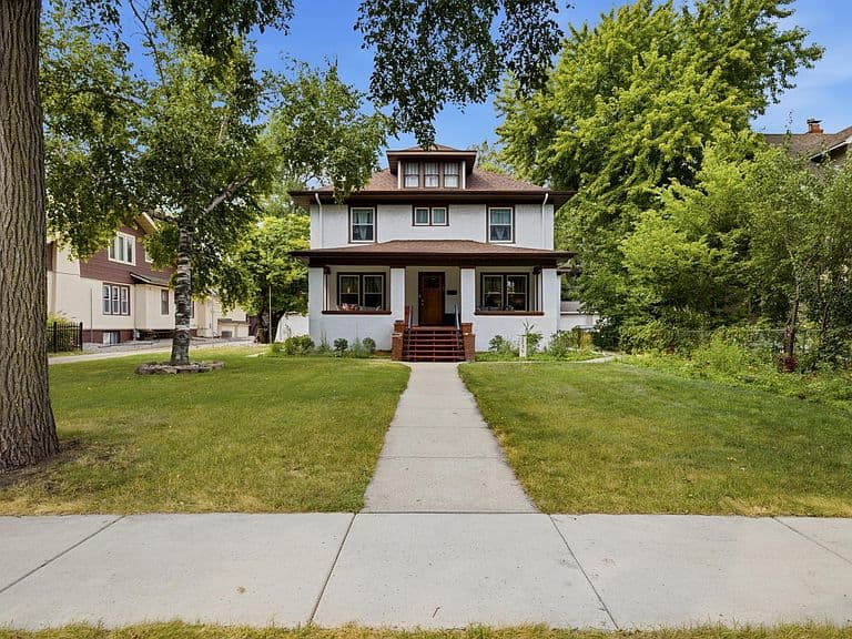 1236 Broadway N photo 1