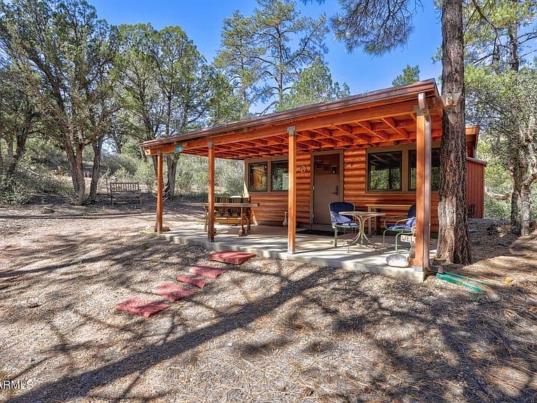 7 Granite Basin Summer Home -- photo 2