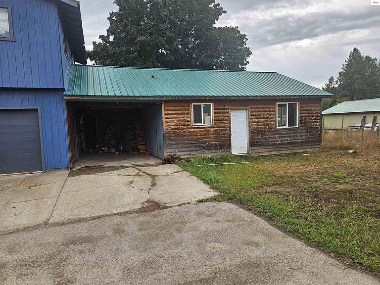 7 Bryan Dr photo 3