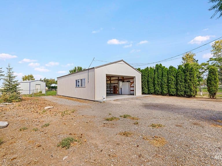 918 W Baseline Rd photo 4