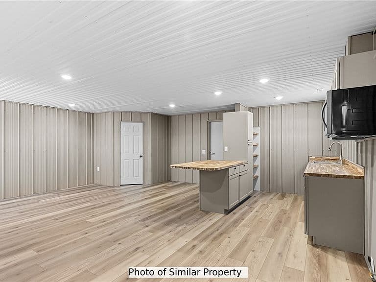 223 Zanes Cir photo 4