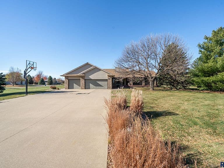 27121 Morning Glory Ave photo 2