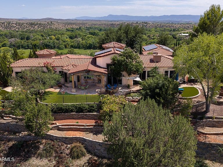 12435 E Cielo Vista photo 3