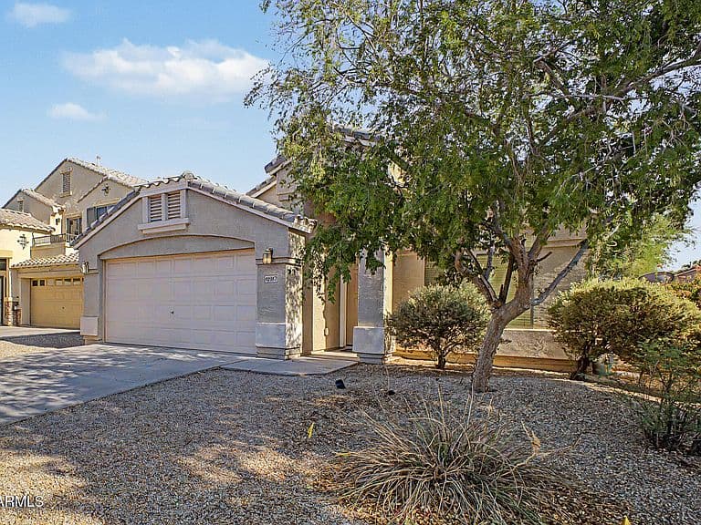 40367 W ROBBINS Drive photo 1