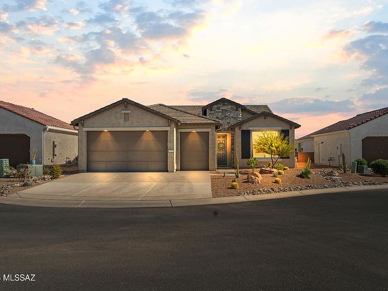 1629 E Balestra Way photo 1