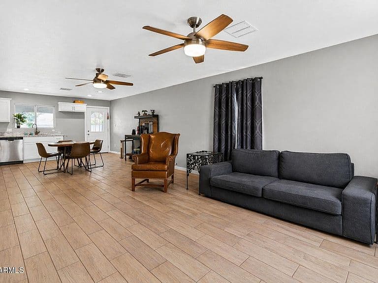 2433 W Tonto Street photo 3