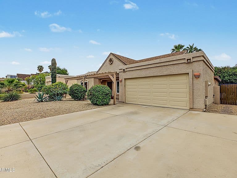 1243 E UTOPIA Road photo 3