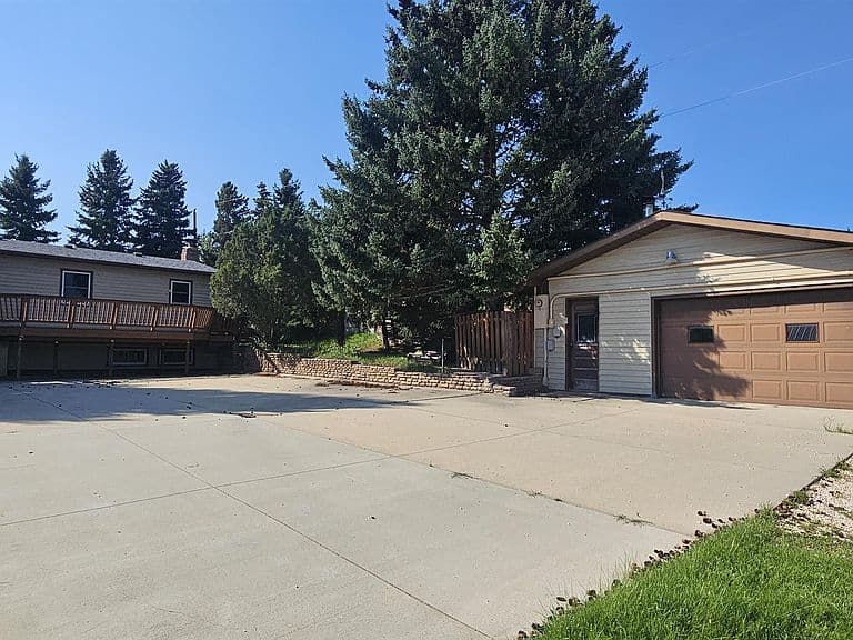 1147 Sherman St photo 1