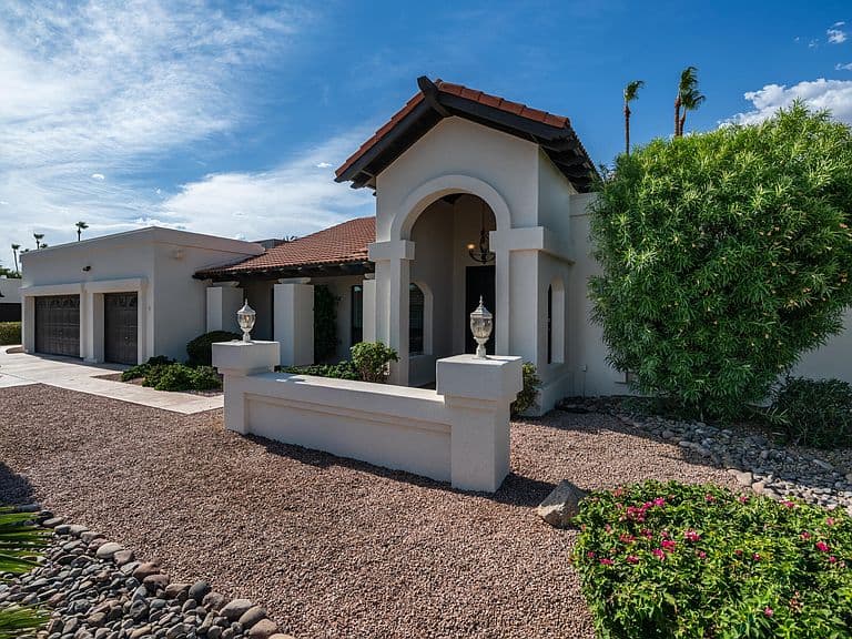 5468 E LUPINE Avenue photo 3