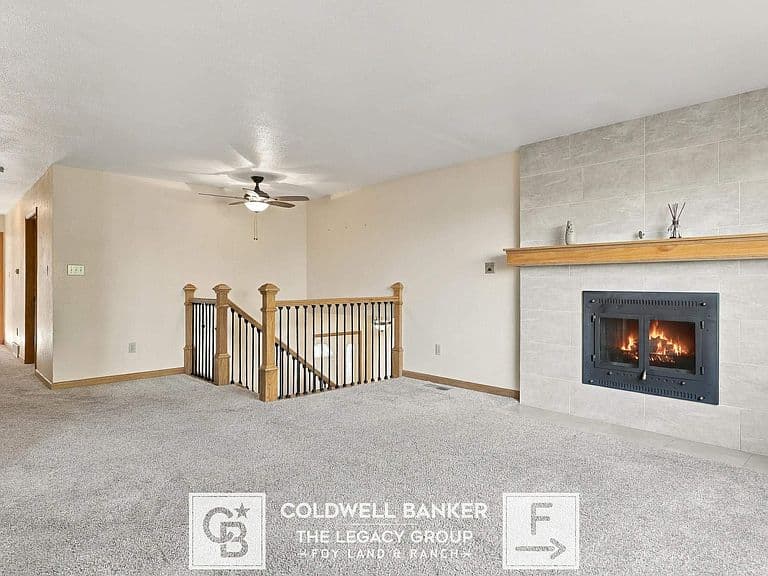 4900 Yesness Ct photo 4