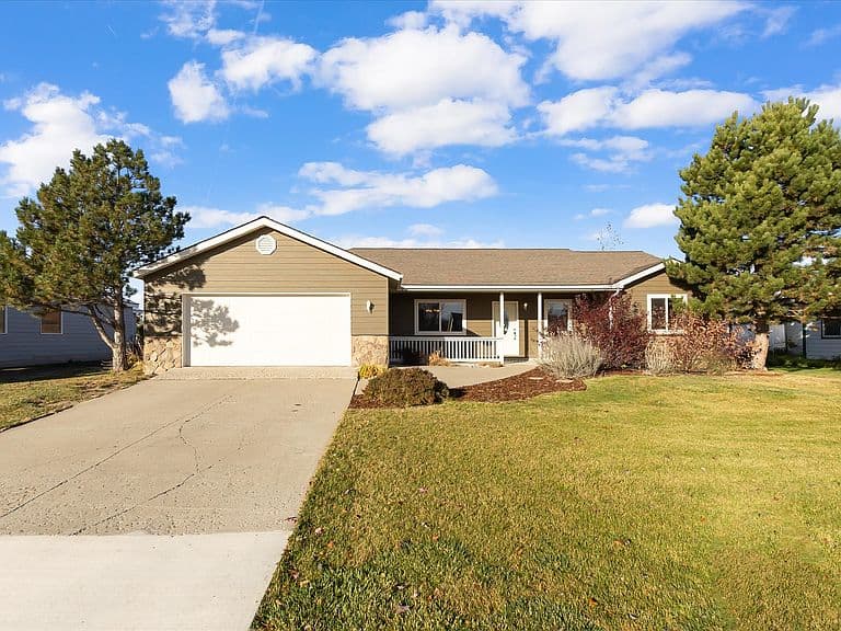 142 Blue Crest Dr photo 3
