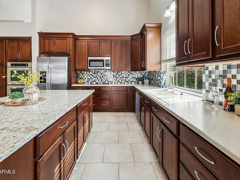 1156 N Jamaica Way photo 3