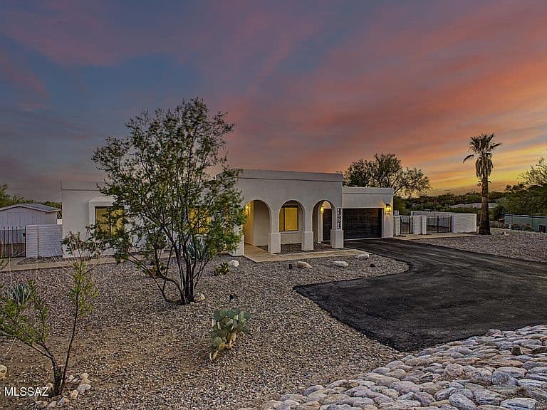 4554 N Avenida Del Cazador photo 3