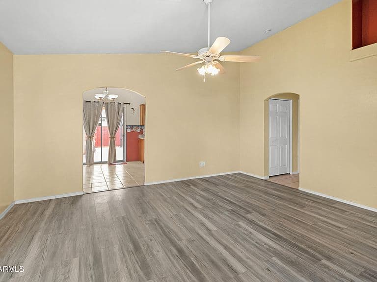 632 W 12TH Street photo 5