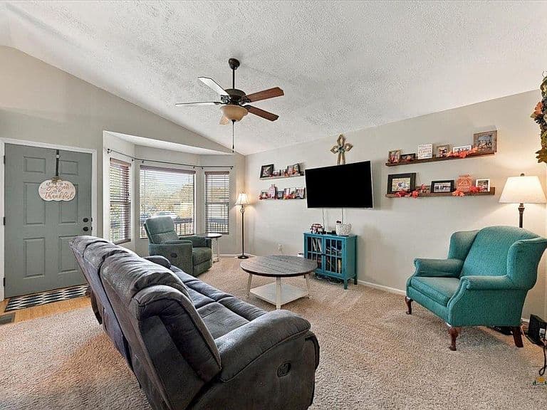 6565 Astoria Ln photo 5