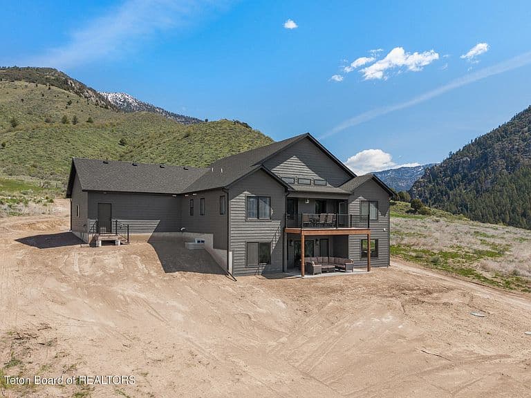 84 Lookout Cir photo 3
