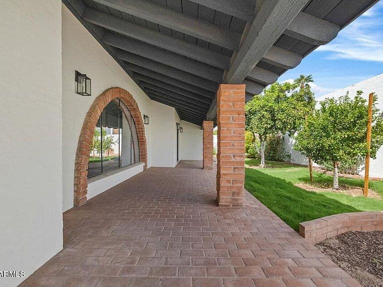2018 E BALBOA Drive photo 4
