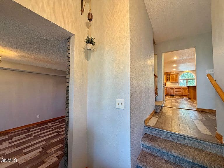 417 7th St NW photo 4