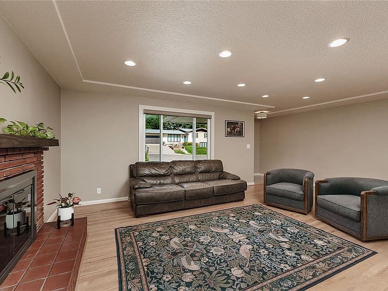 2416 Cascade Ave photo 5