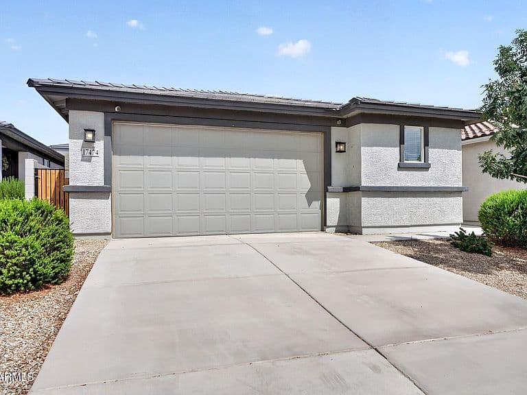 17474 W VIA DE LUNA Drive photo 1