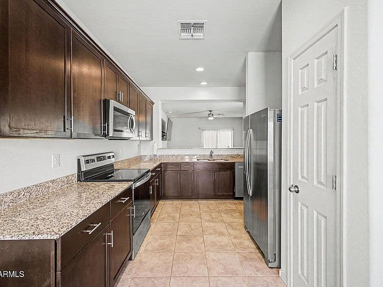 24344 W VERLEA Drive photo 3