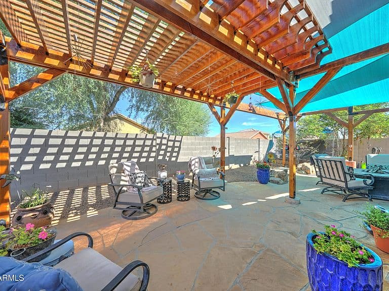 2530 W CARSON Road photo 1