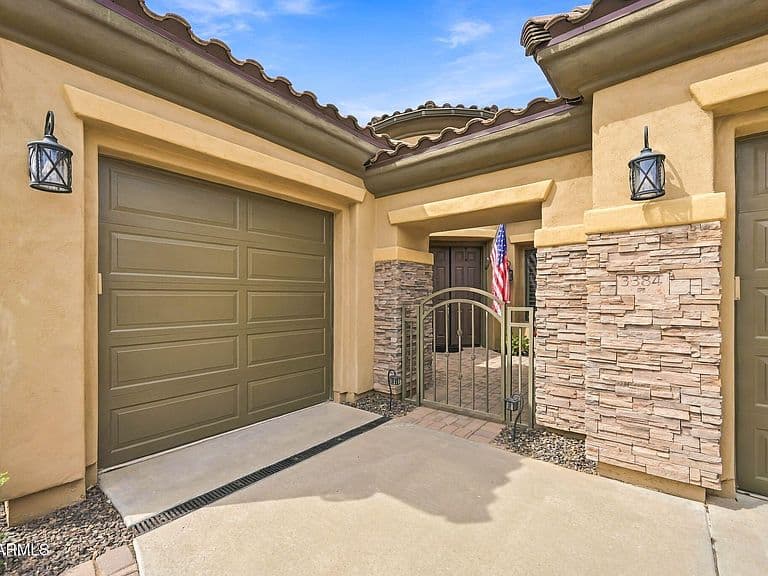 3384 E Cardinal Way photo 4