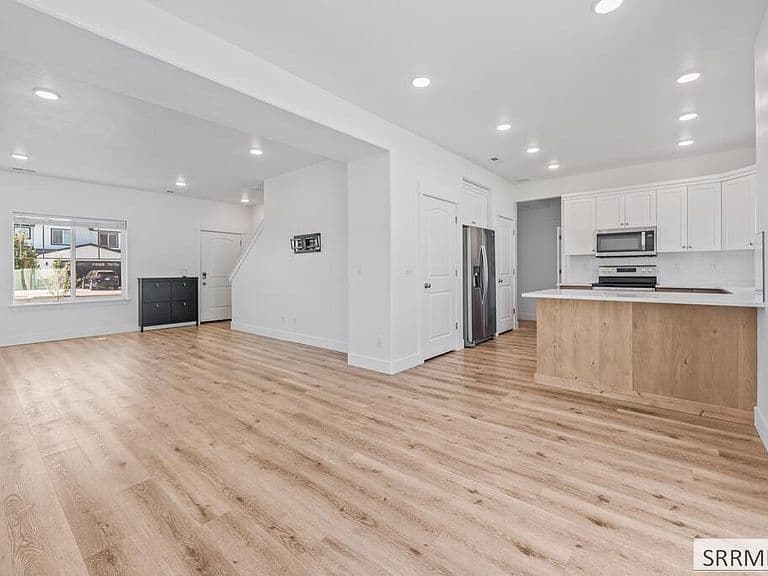 830 S 2315 W photo 5