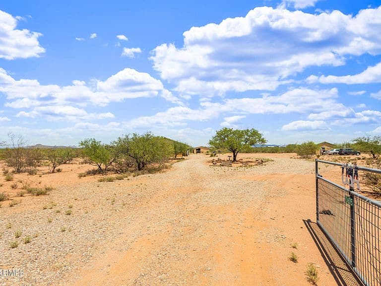 10605 E Greenough Trail photo 4