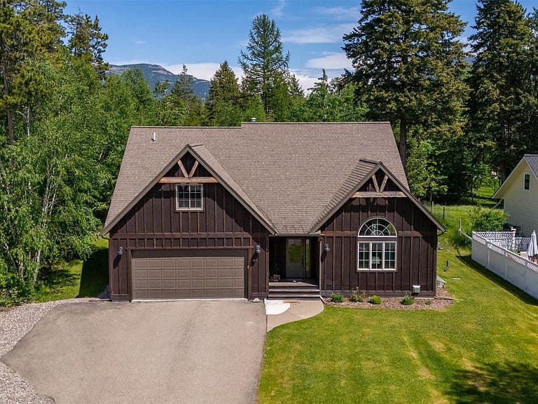 1018 Saint Andrews Dr photo 2
