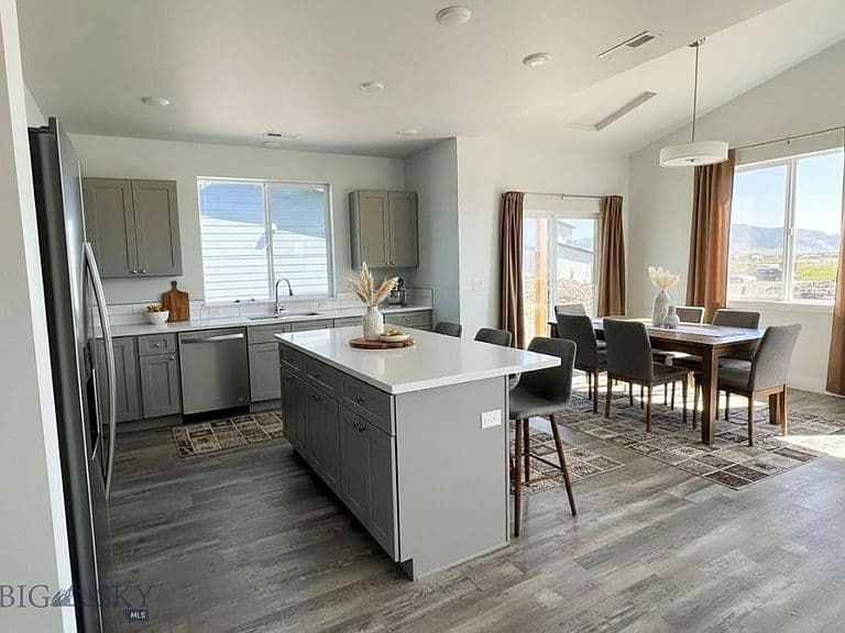 34 N Reliance Ave photo 4