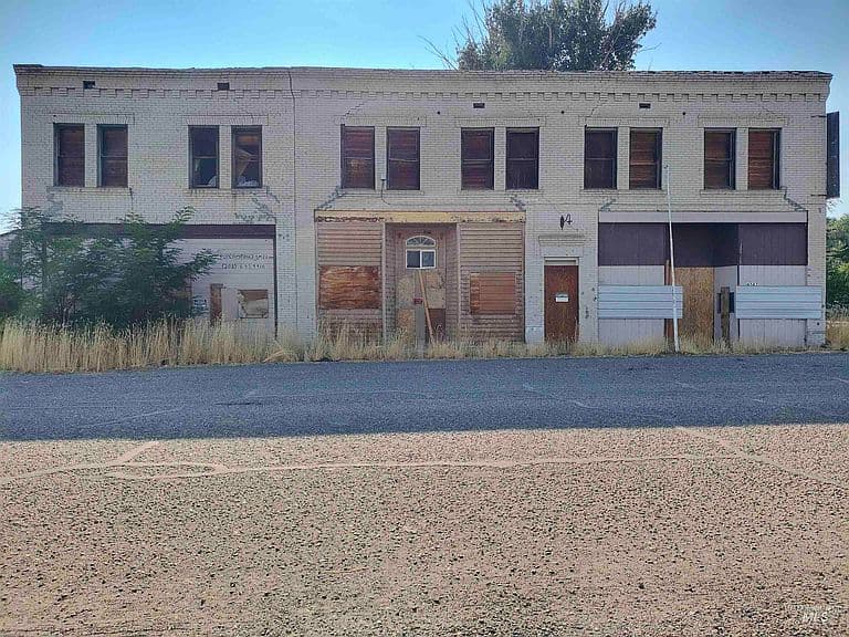 4145 N Meridian St photo 1